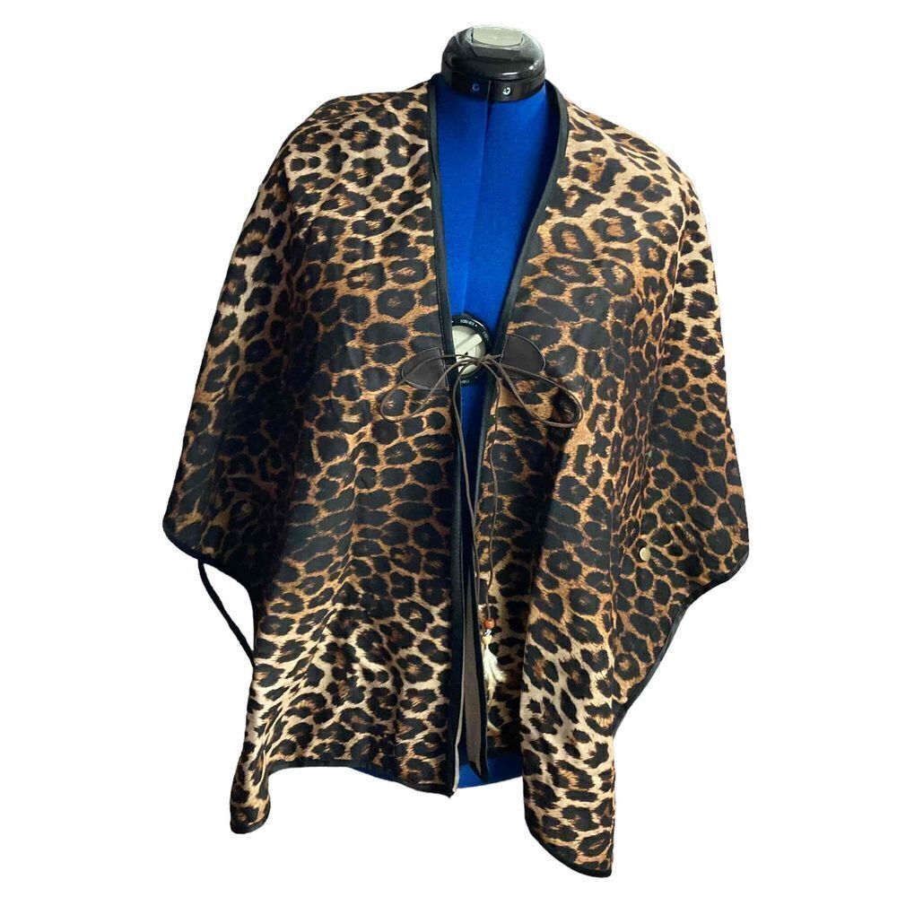 ORIGINAL USA B2B WOMEN’s FASHON  Animal Print Poncho Cape  w/Tassels‎